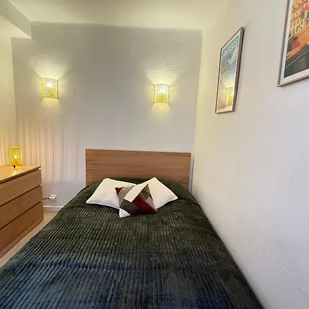 Lägenhet T2 Renove Charme & Calme Au Coeur Du Vieil Antibes